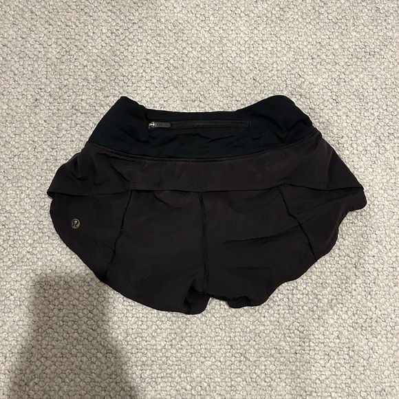 Black Lululemon shorts size 0 - Picture 2 of 2